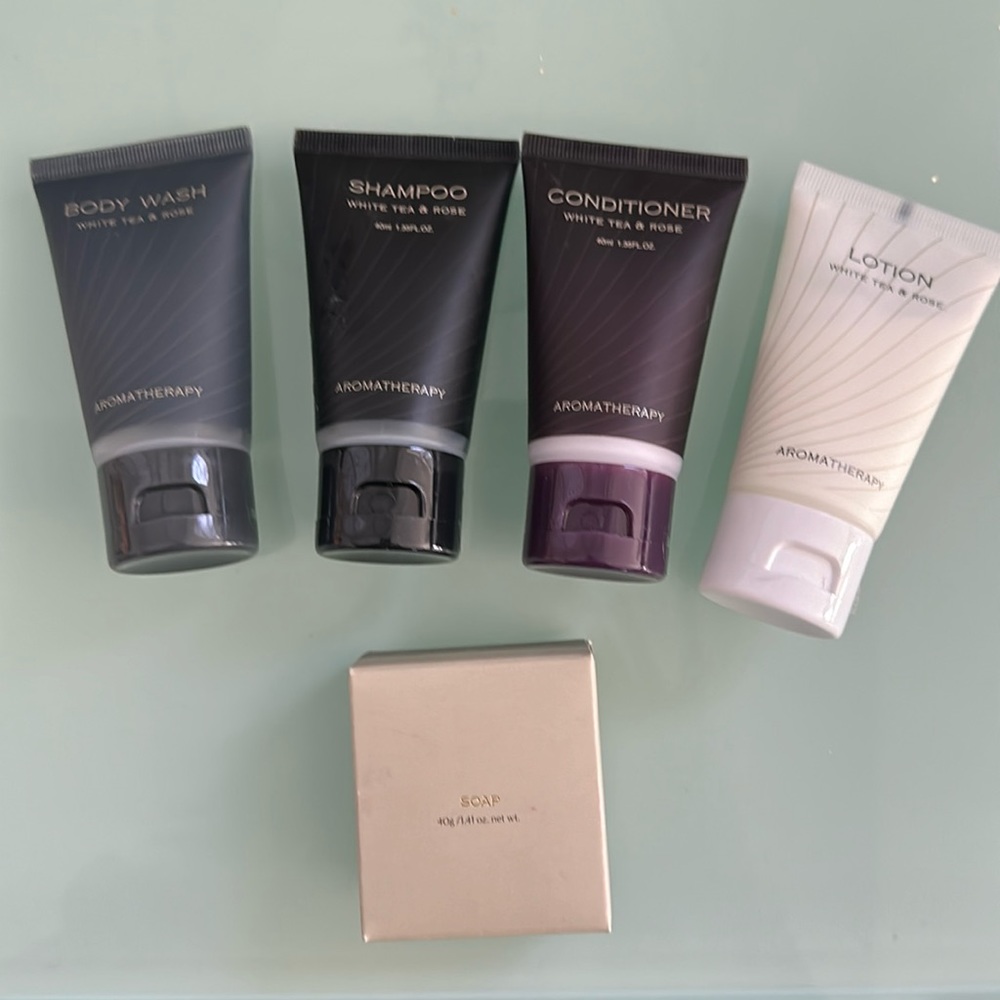 Aromatherapy White Tea & Rose Shampoo, Conditioner, BodyWash, Lotion & Soap 40ml